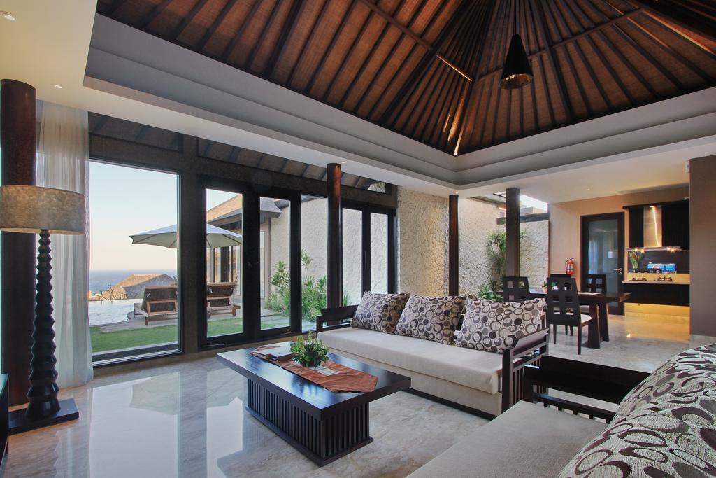 เดอะ สวางัน ลักซัวรี สวีท แอนด์ วิลลา Hotel นูซาดูอา ภายนอก รูปภาพ